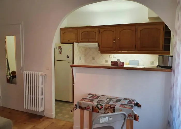 Charming 50m De La アパート *