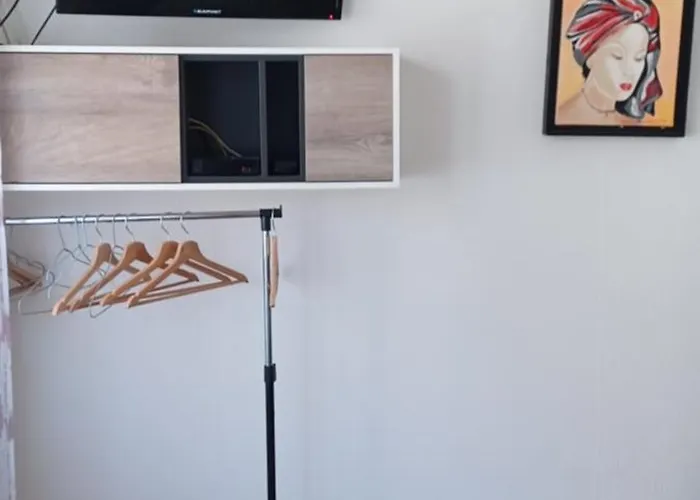 Charming 50m De La ニース