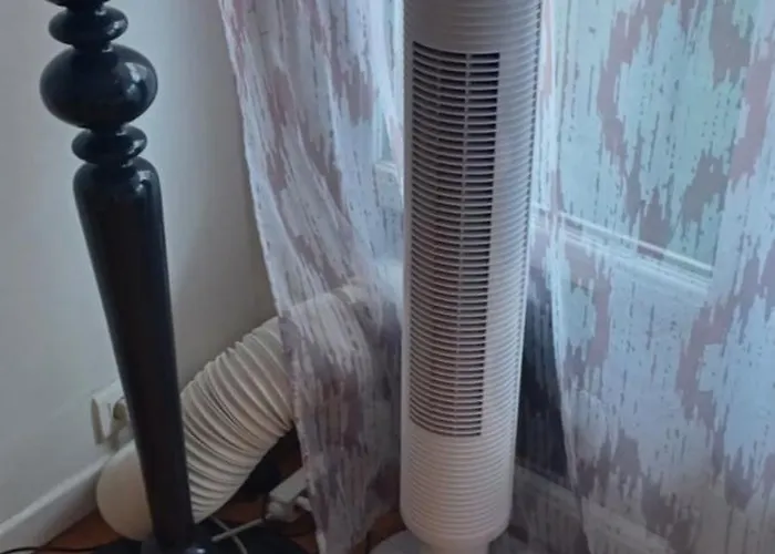 アパート Charming 50m De La *