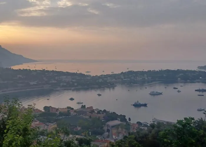 Charming 50m De La アパート *